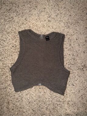 SHEIN Gray Knit Cropped Sleeveless Top